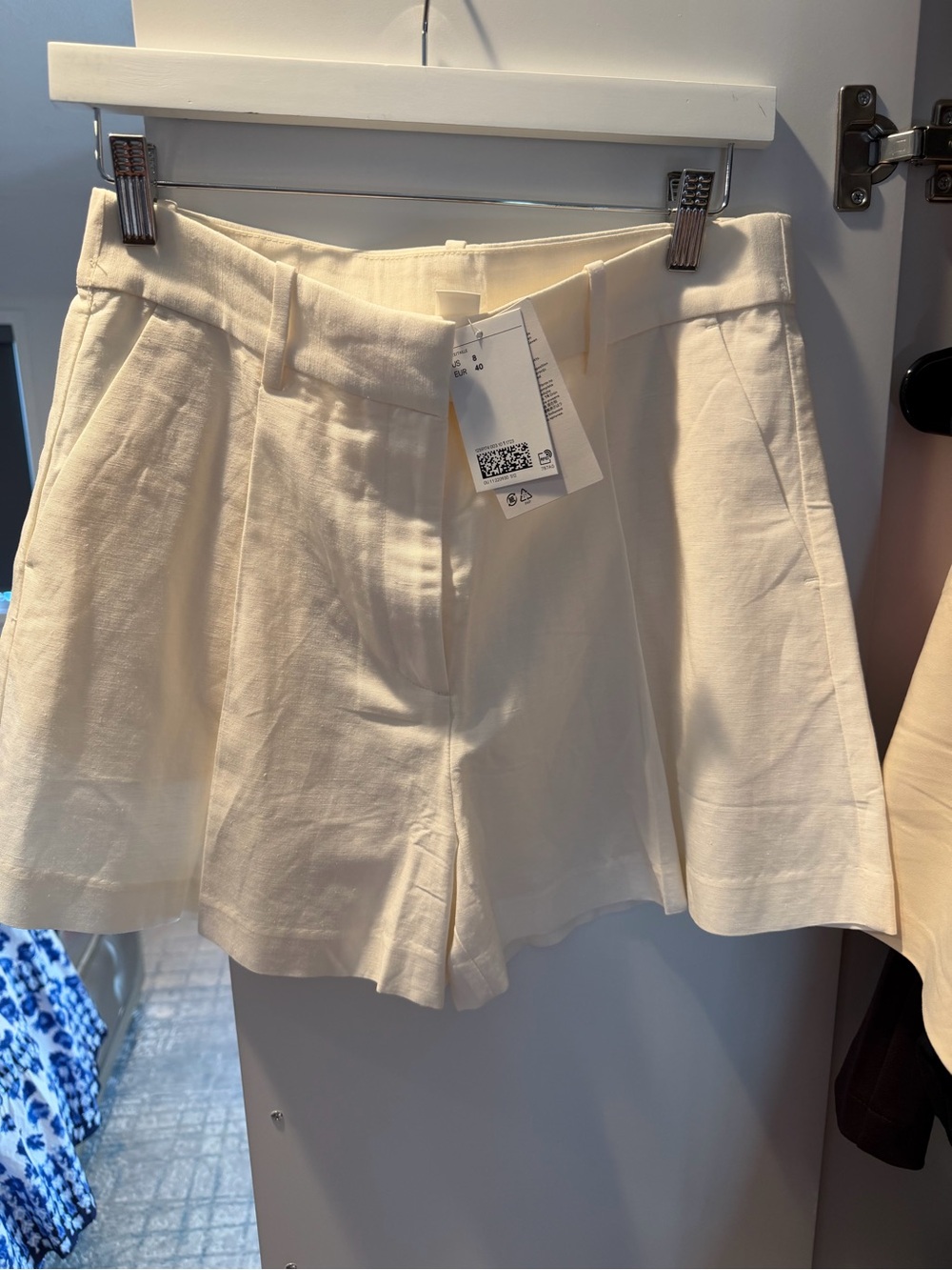 H&M Linen Blend Cream Women's Tailored Shorts